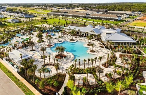 Clermont House | 10 BD/8 BA/Windsor Cay (16239 CC)
