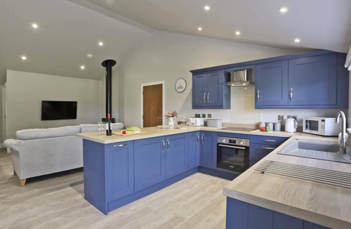 Beccles Cottage | 10 Bed in Barsham (oc-rrest)
