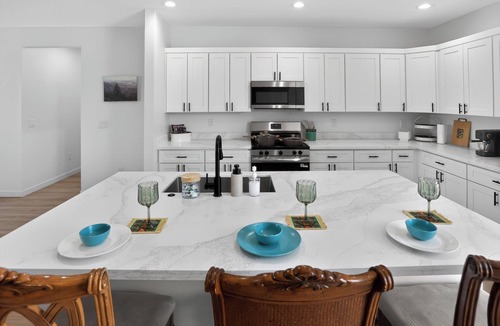 Greenehaven House | 10 guests, Authentic Decor, Golf, Fish, Lake, Repeat, Leave as Friends