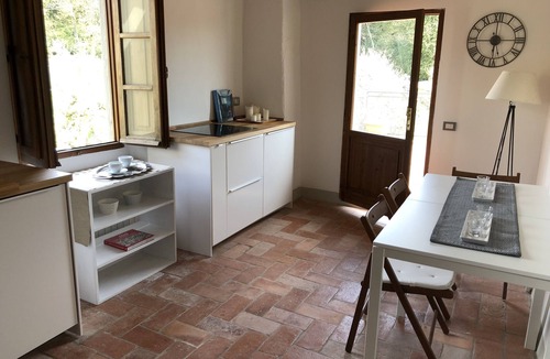 Calenzano Apartment | 10 KM FROM FLORENCE APARTMENT WITH LARGE TERRACE