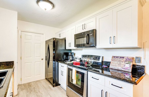Ocoee House | 10 Mi to Universal Orlando: Home w/Screened Porch