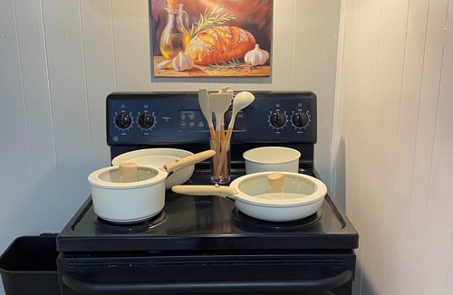 Berwick Apartment | 10 min away from Amazon & Power Plant. Pet friendly, efficiency Apartment.