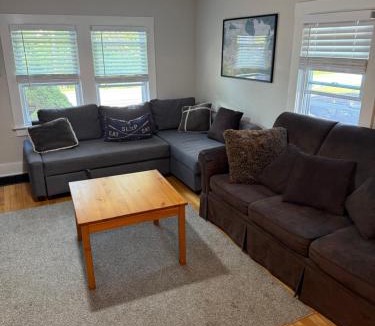 Bridgewater Corners House | 10 min Killington and Woodstock