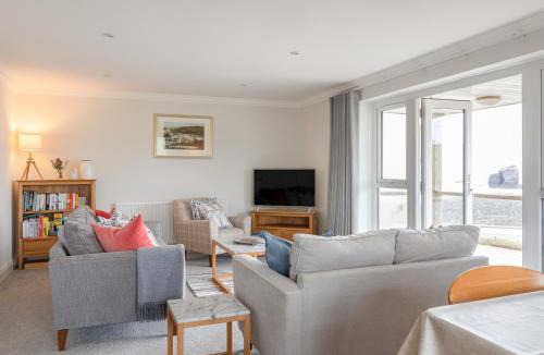 Burgh Island House | 10 Thurlestone Rock