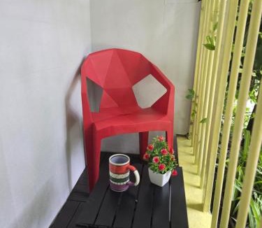 Lat Yao Apartment | 100 Luxury Air Con Studio Apartment with private balcony