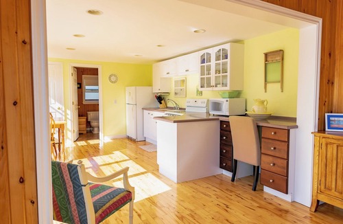 Chelton House | 100 steps out front to your red sandy beach!