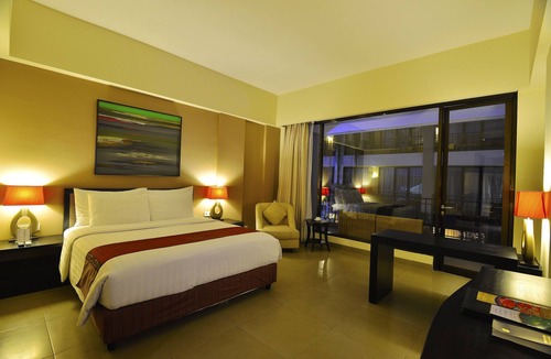 Sunset Road Hotel | 100 Sunset Hotel