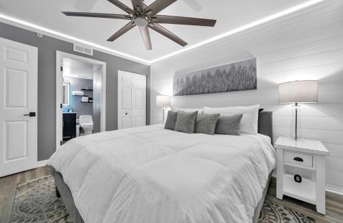 Destin Apartment | 1004 Oceanfront Pelican Bch Resort Pools Prime Loc