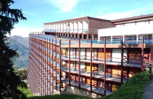 Arc-1800 Apartment | 100m from resort center, 3rd floor, view forest, balcony, tv, 30m², Les Arcs