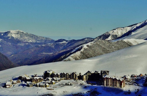 Peyragudes Apartment | 100m from resort center, 2nd floor, jacuzzi, hammam, tv, ski locker, 35m², Peyragudes