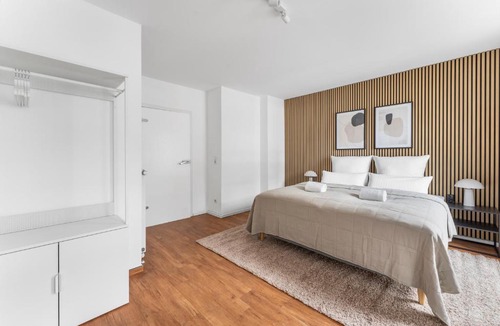 West Berlin Centre Apartment | 100sqm Luxury Apt in Prime Location near Ku'Damm