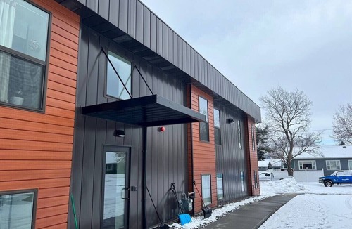 La Grande Apartment | #101- Spacious 2-bedroom apartment in La Grande.