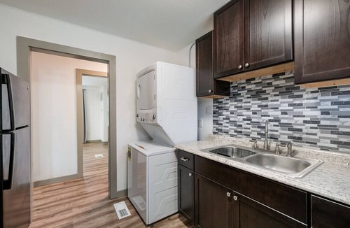 Olmos Park Apartment | 102MA-A - 30% off -1BR & 1BA Fully Furnished Apt - Central San Antonio
