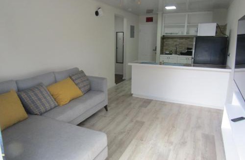 Prospect Apartment | 103 Batts Rock Beach Condo's