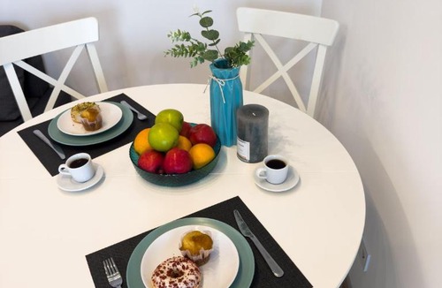 Cambrils Apartment | 103 - Beachside Renovated 1BR apt w private garden