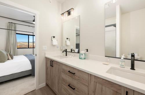 Granby Villa | 103 Granby Meadow Dr