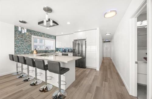 Mission Beach House | 103-Luxury3