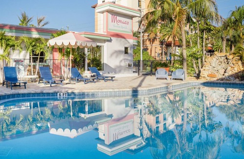 Bay Esplanade Apartment | 103 · ☀Pool✔ Kitchen✔ Beach✔ Self Checkin✔ Free Parking✔