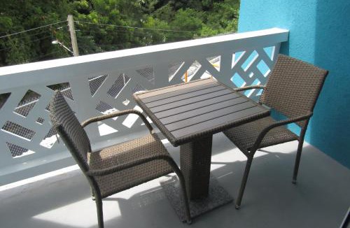 Prospect Apartment | 104 Batts Rock Beach Condos near UWI