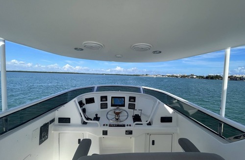 Out Islands Boat Rental | 105 ft Expedition Trawler with Hot Tub