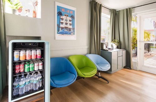 Bay Esplanade Apartment | 105 · ☀Pool✔ Kitchen✔ Beach✔ Self Checkin✔ Free Parking✔