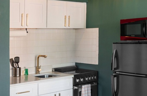 Bay Esplanade Apartment | 106 · Experience Time Travel: Retro Motel Apartment