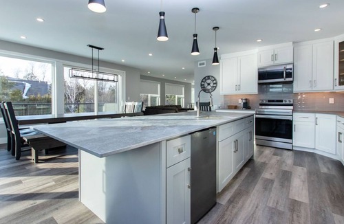 The Blue Mountains Ski Chalet | 107 Birchview Trail