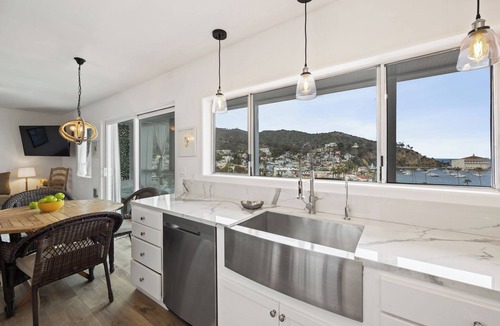 Avalon House | 108MT#2 - Prime location on the hillside of Avalon overlooking harbor W/GOLF CA