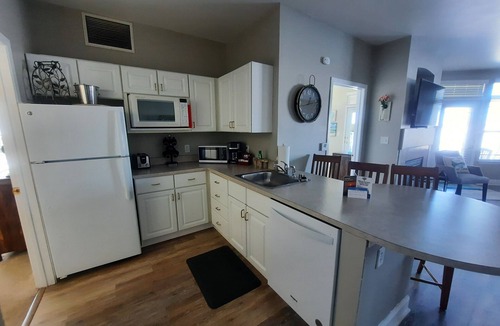 Delavan Lake Condo | 109- Premium Lakefront Condo