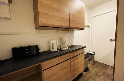 Les Menuires Apartment | 10m from resort center, 1st floor, balcony, tv, 24m², Les Menuires