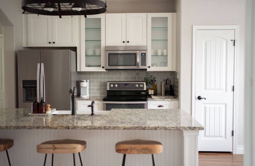Canyon Lake Cottage | 10mins to Lake, River, Wimberley, & Whitewater Amp