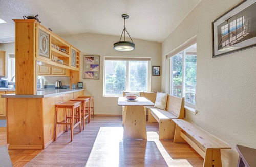 Mead House | 11 Acres of Adventure! Woodsy Mead Stay w/Trails