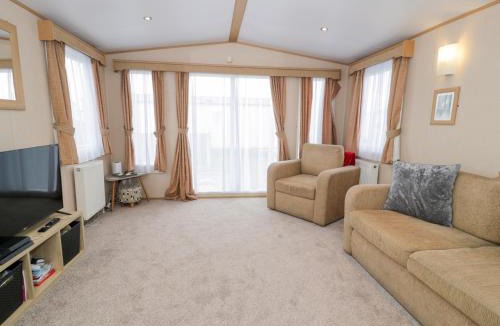 Kinmel Bay House | 11, Beachfields