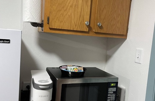 Downtown Dubuque Apartment | 1129 #2/Charming 1-bedroom apartment with WiFi, AC, Free parking