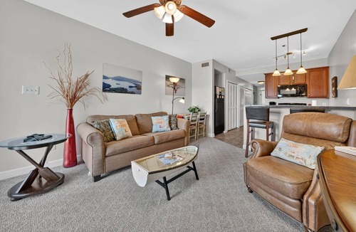 Huddleston Apartment | #116 Pointe - 1 Bedroom Lakefront Condo at Mariners SML
