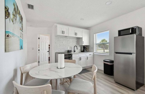 Treasure Island Apartment | 117 127th Ave E Unit 8