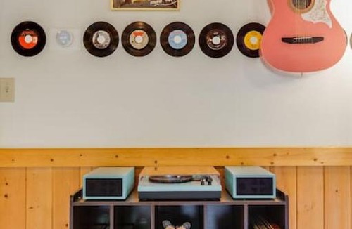 Fall City House | 118 - The Willow Tree Bungalow