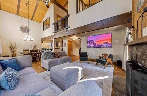 Tahoe Tyrol House | 1192 Timber Lane home