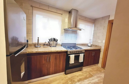 El Cortecito Condo | 11BR Spacious Multi-Unit Retreat with Rooftop Plunge Pool - Walk to Beach +Bonus