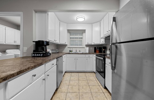 Columbus Apartment | 11th Ave Unit C