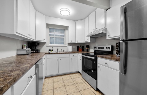 Columbus Apartment | 11th Ave Unit C