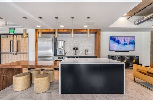 Rio Grande Apartment | 11thFloor|CityView|HotTub|Pool|Gym|Parking|KingBed