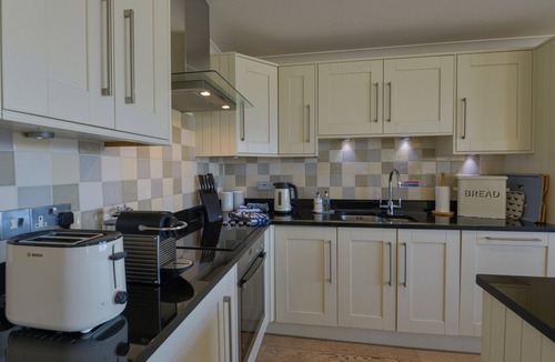 Bigbury-on-Sea Cottage | 12 BURGH ISLAND CAUSEWAY, family friendly in Bigbury-On-Sea