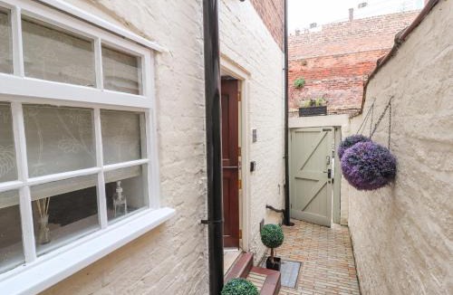 Chester House | 12 Deva Terrace