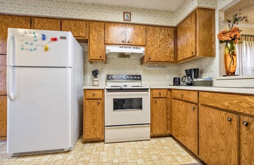 Hot Springs Village House | 12 DULZURA LANE. HDTV, WIFI. Nicely furnished Nightly and Extended Stay vacation rental near West Gate in scenic Hot Springs Village Arkansas Resort