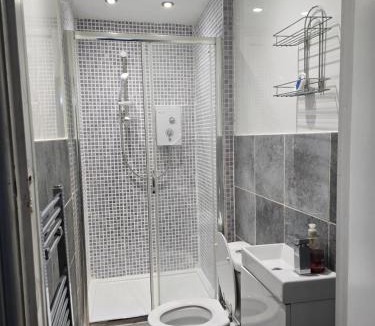 Maenporth House | 12 Gyllyngvase Terrace