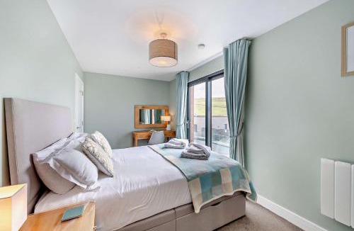 Mortehoe Apartment | 12 Middlecombe - Luxury Apartment at Byron Woolacombe, only 4 minute walk to Woolacombe Beach!