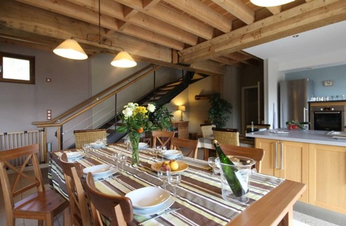 Juvigny-sous-Andaine Cottage | 12-person family cottage, pets allowed, near forest edge