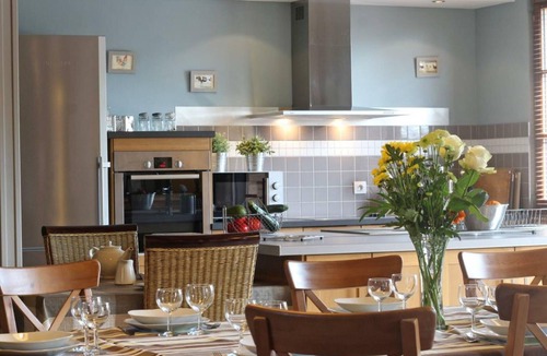 Juvigny-sous-Andaine Cottage | 12-person family cottage, pets allowed, near forest edge