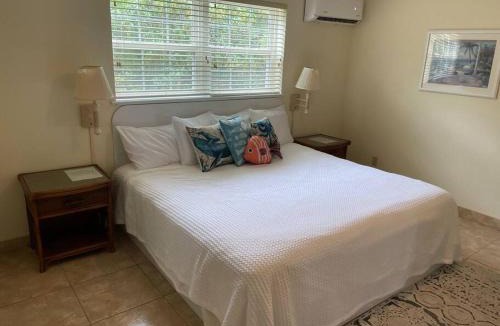 George Town Apartment | 12 South Harbor View